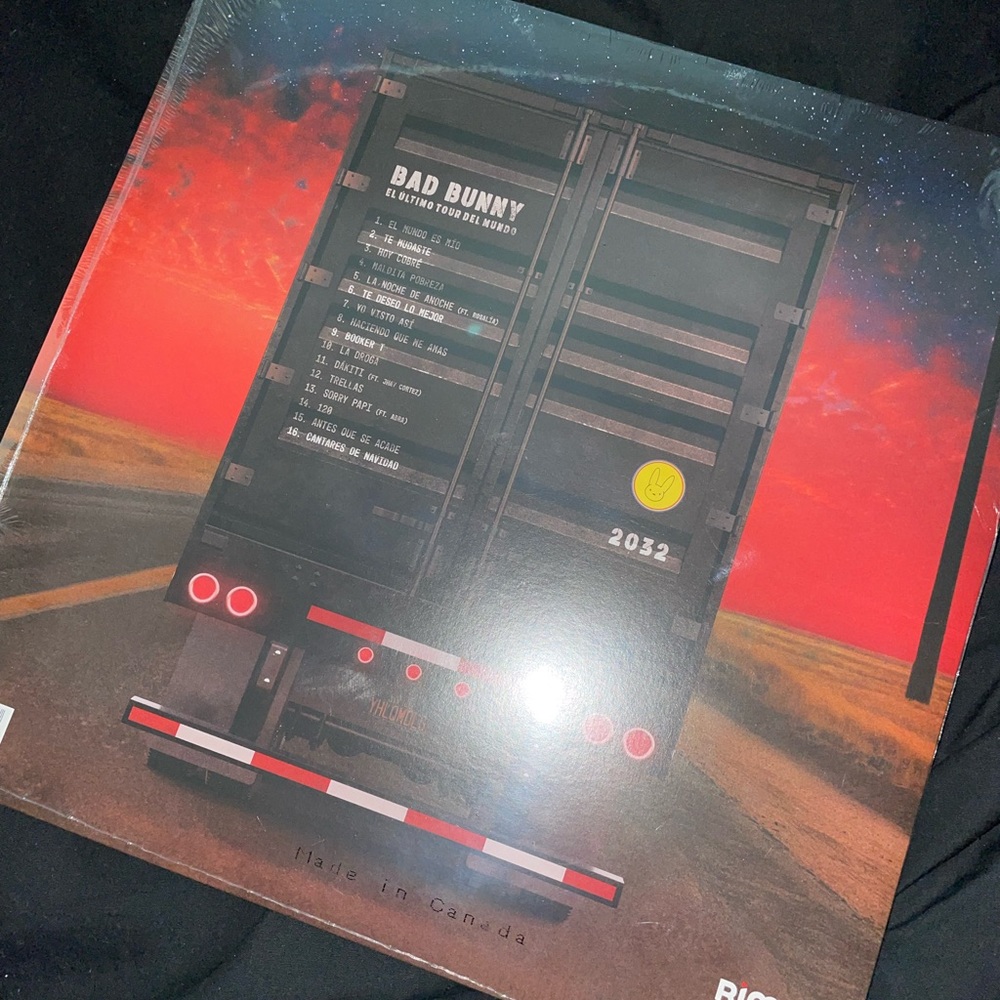 BAD BUNNY (EUTDM) El Ultimo Tour Del Mundo Vynil Record .
